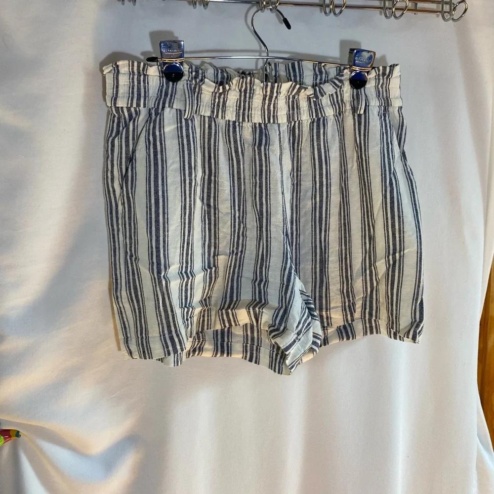 J. Crew Striped Blue and White Women's Medium Shorts, Linen/Viscose